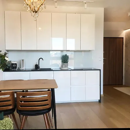 Apartamento Z Garazem